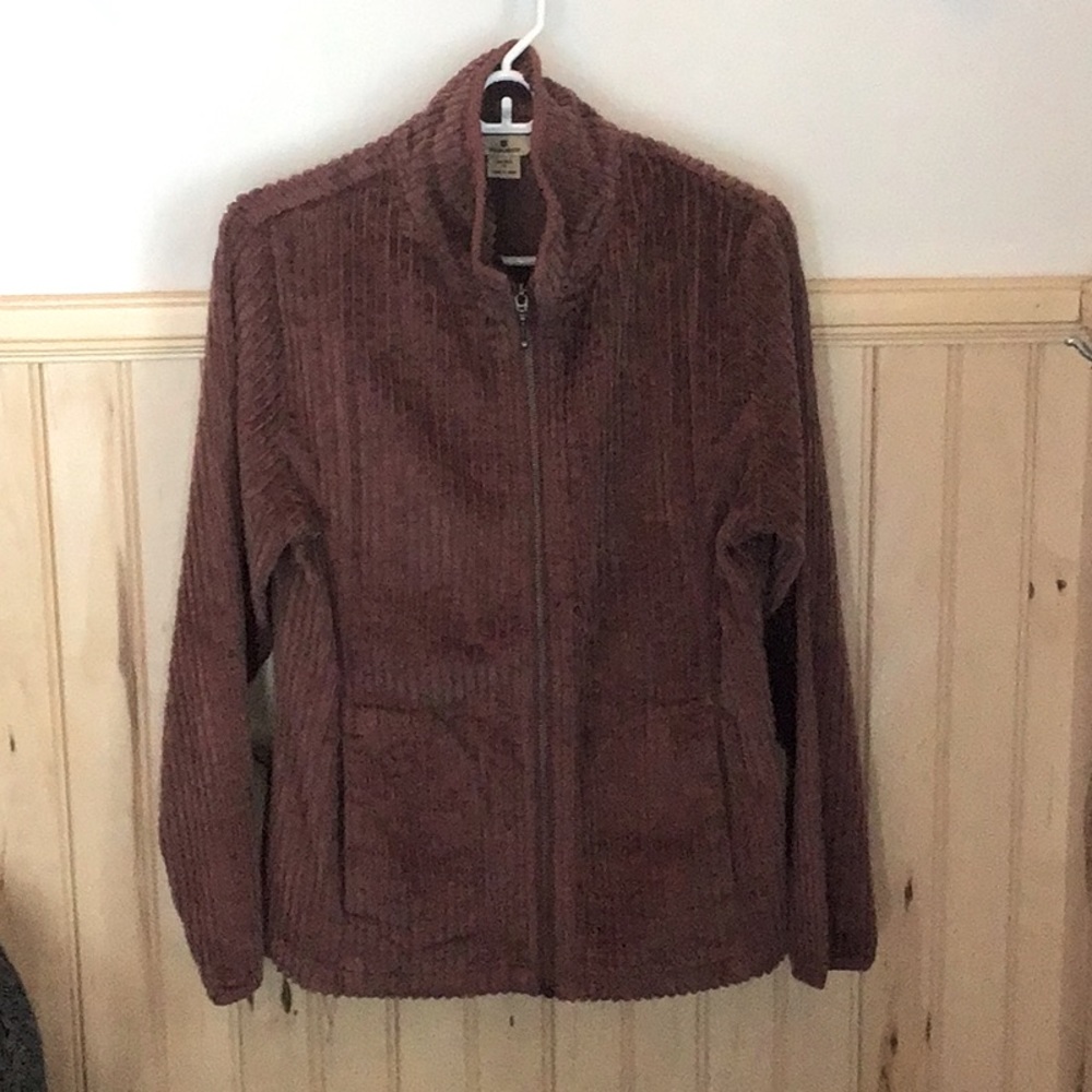 Woolrich kinsdale wide wale corduroy jacket.